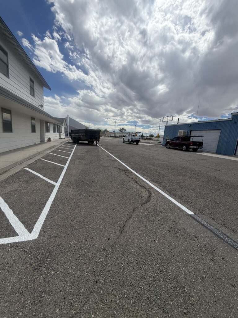 What Local Asphalt Sealcoating Pros Recommend for Winter Asphalt Care